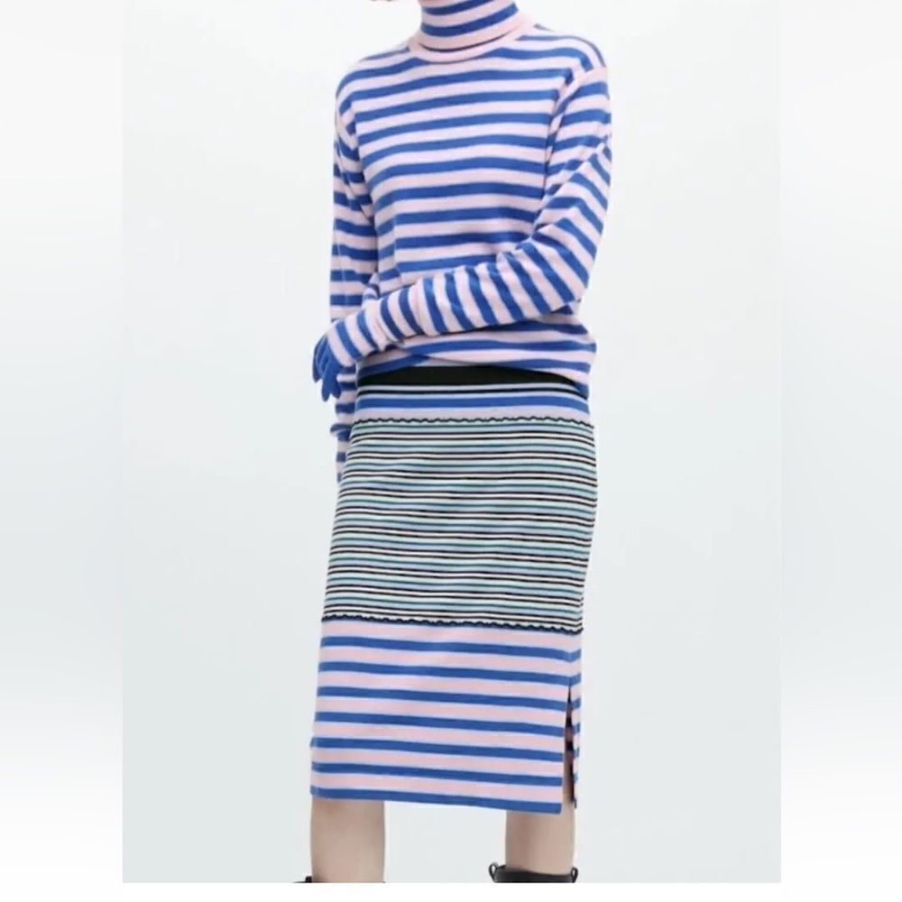 Marni Uniqlo multicolored skirt
in stripes size small